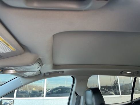 Used 2018 GMC Terrain SLT w/ Preferred Package image 12