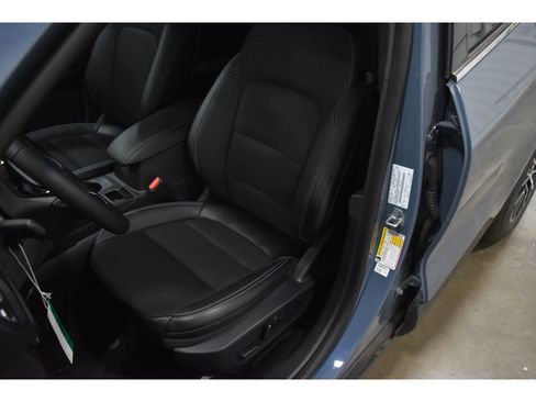 New 2025 Ford Escape SE image 23