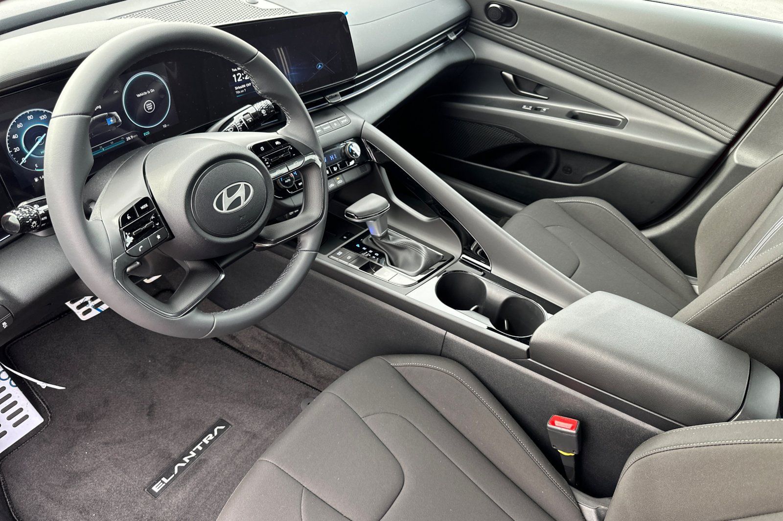 New 2026 Hyundai Elantra SEL FWD image 10