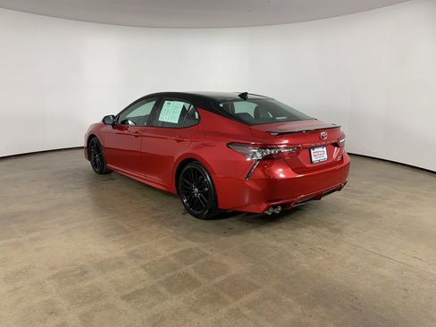 Used 2022 Toyota Camry XSE image 14