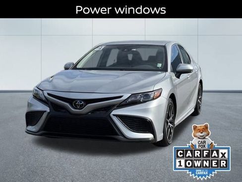 Used 2021 Toyota Camry SE image 8