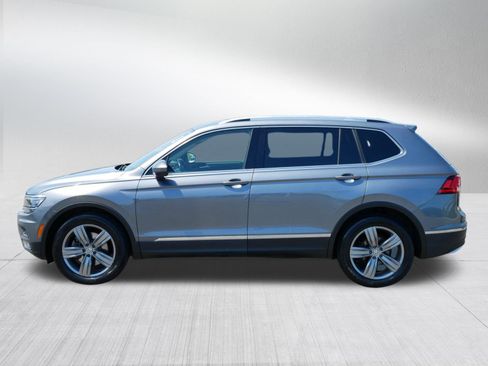 Used 2019 Volkswagen Tiguan SEL Premium w/ 3rd Row Seat Package AWD/4WD image 4