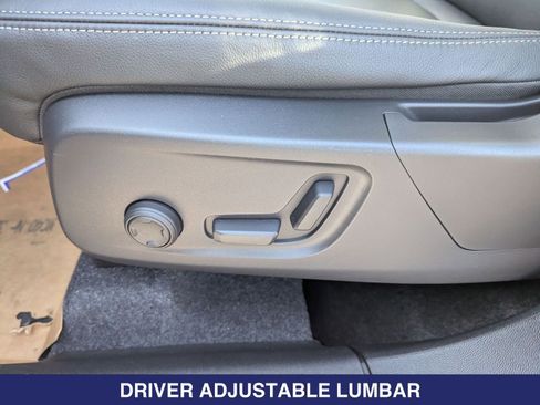 New 2026 Volvo XC40 B5 Plus w/ Protection Package Premier image 10