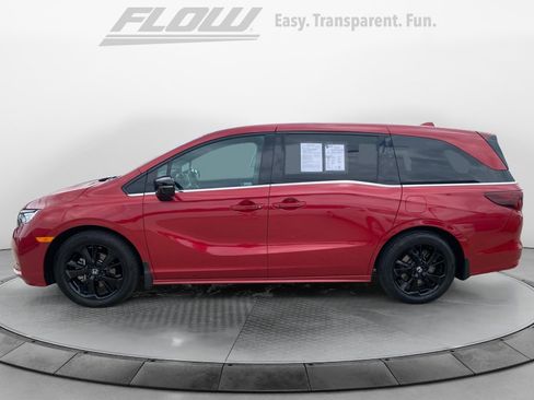 Used 2023 Honda Odyssey Sport image 5