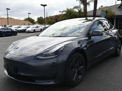 Used 2023 Tesla Model 3 Standard Range RWD image 3
