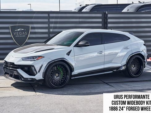 Used 2024 Lamborghini Urus Performante image 1