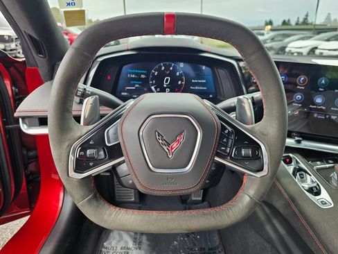 Used 2021 Chevrolet Corvette Stingray Premium Conv w/ Z51 Performance Package RWD image 11