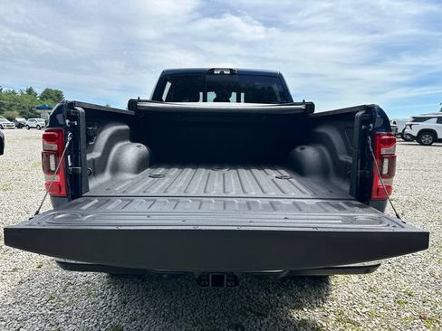 Used 2024 RAM 3500 Limited AWD/4WD image 15