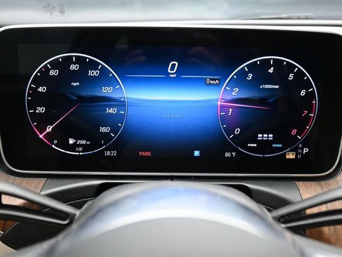 Used 2025 Mercedes-Benz C 300 Sedan image 18