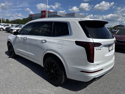 Used 2022 Cadillac XT6 Premium Luxury w/ Technology Package AWD/4WD image 25