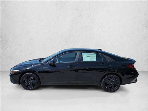 New 2026 Hyundai Elantra SE FWD image 5