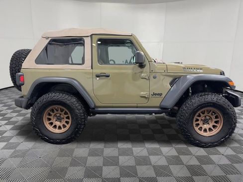 Used 2025 Jeep Wrangler Sport AWD/4WD image 8