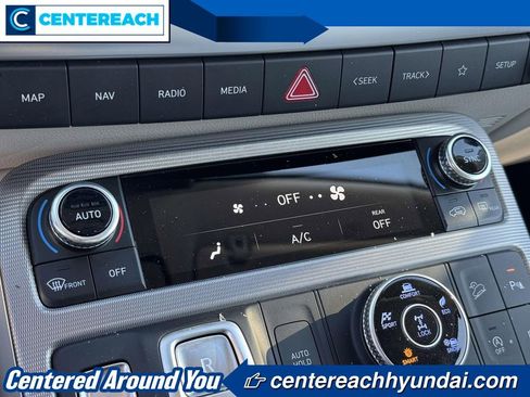 Used 2023 Hyundai Palisade Calligraphy image 24