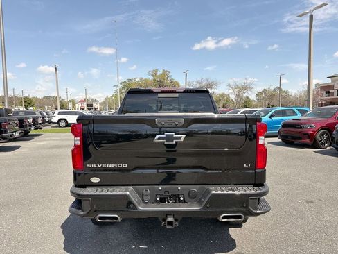 Used 2021 Chevrolet Silverado 1500 LT Trail Boss w/ Convenience Package II image 4