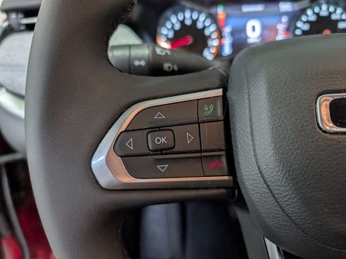 Used 2025 Jeep Compass Latitude AWD/4WD image 18