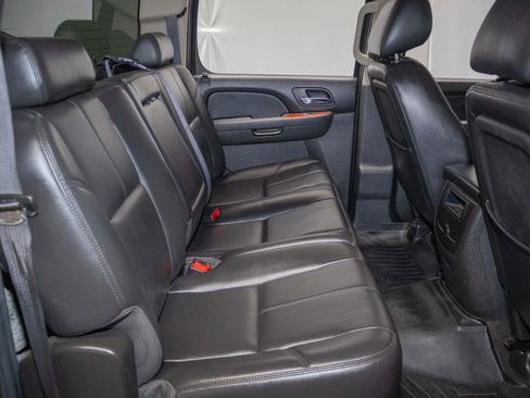 Used 2010 Chevrolet Silverado 1500 LTZ w/ Z71 Appearance Package AWD/4WD image 12