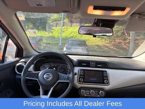 Used 2020 Nissan Versa SV FWD image 7