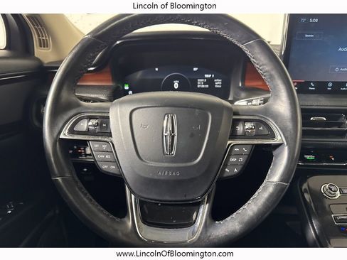 Used 2022 Lincoln Nautilus Reserve image 33