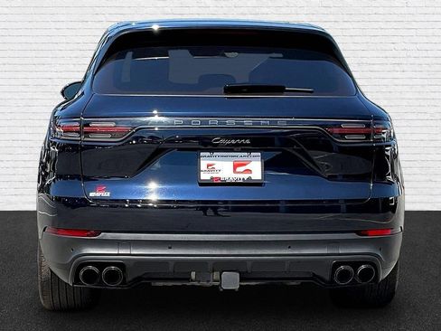 Used 2022 Porsche Cayenne AWD/4WD image 5