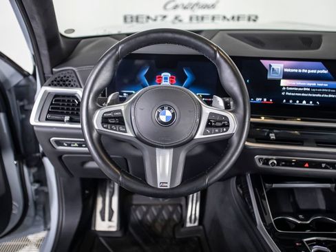 Used 2024 BMW X7 xDrive40i w/ M Sport Package AWD/4WD image 27