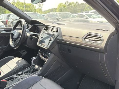 Used 2024 Volkswagen Tiguan SEL R-Line AWD/4WD image 19
