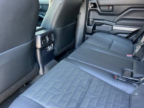 Used 2026 Toyota 4Runner TRD Off-Road Premium AWD/4WD image 15