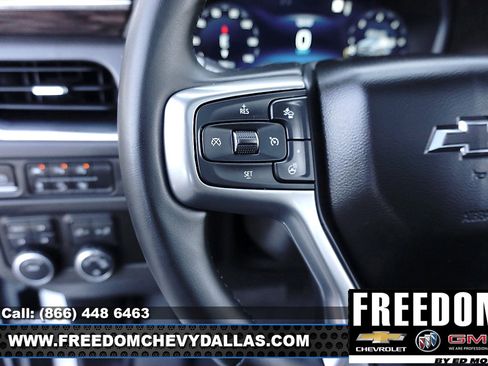 Certified 2023 Chevrolet Suburban Z71 w/ Luxury Package image 24