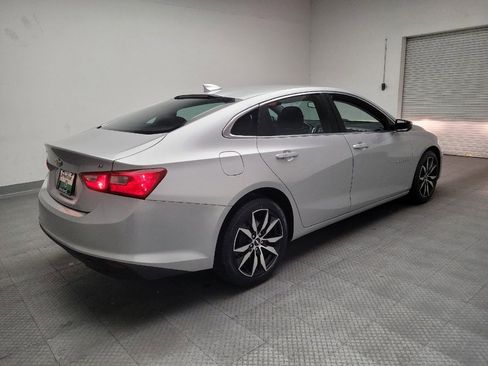 Used 2018 Chevrolet Malibu LT image 9