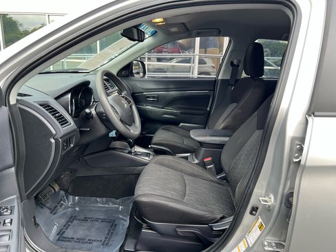 Used 2021 Mitsubishi Outlander Sport ES image 11