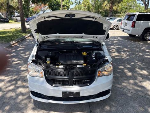 Used 2015 RAM C/V Tradesman FWD image 29