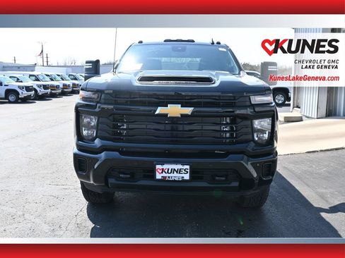 New 2026 Chevrolet Silverado 2500 Custom w/ Custom Value Package AWD/4WD image 10