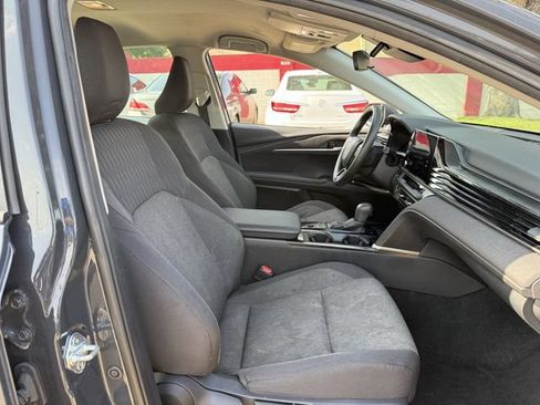 Used 2025 Toyota Camry LE FWD image 30