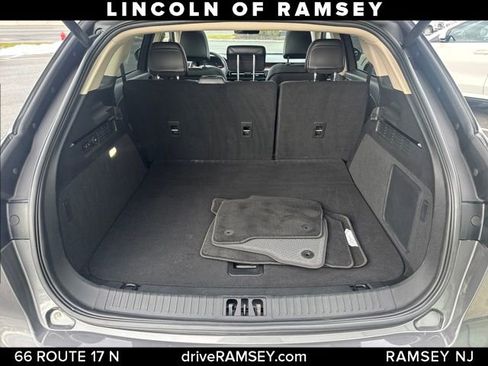 Used 2023 Lincoln Nautilus Reserve image 6