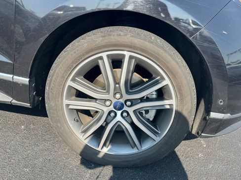 Used 2019 Ford Edge Titanium w/ Equipment Group 301A AWD/4WD image 12