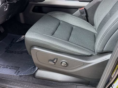 New 2026 RAM 1500 Big Horn AWD/4WD image 19