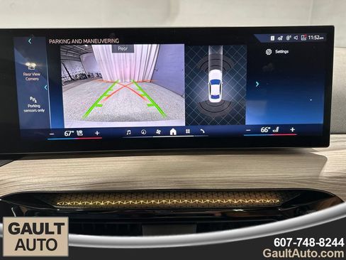 Certified 2025 BMW 230i xDrive Coupe w/ Convenience Package AWD/4WD image 10