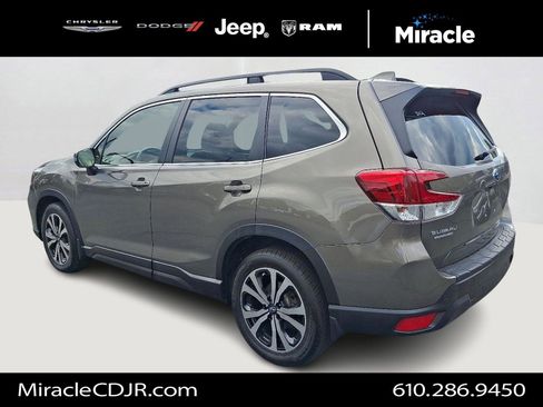 Used 2021 Subaru Forester Limited image 5