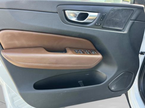 Used 2023 Volvo XC60 B5 Ultimate image 34