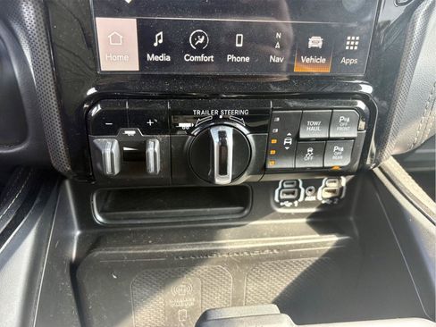 Used 2023 RAM 1500 Limited AWD/4WD image 19