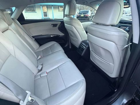 Used 2013 Toyota Avalon XLE image 17