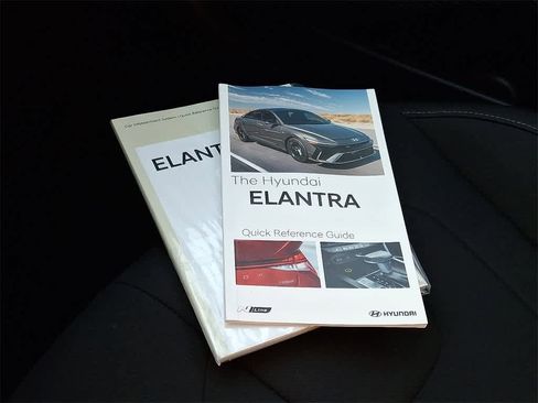 Used 2025 Hyundai Elantra Sport image 25