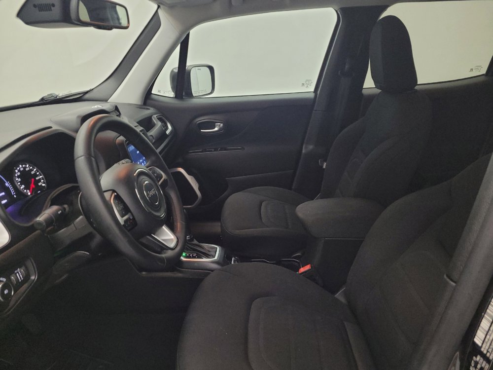 Used 2020 Jeep Renegade Latitude w/ Popular Equipment Group FWD image 17