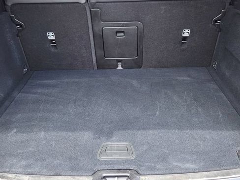 Certified 2025 Volvo XC60 B5 Plus AWD/4WD image 43