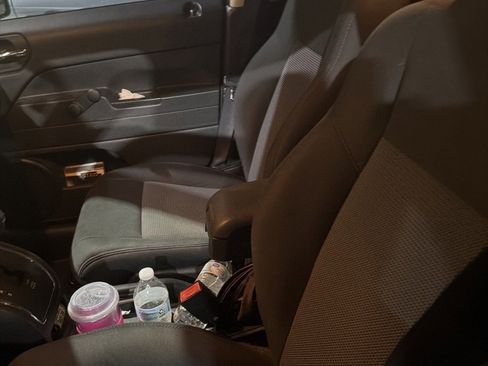 Used 2013 Jeep Patriot Sport image 9