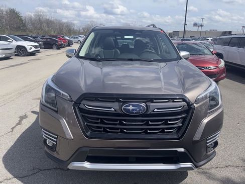 Used 2023 Subaru Forester Touring image 6