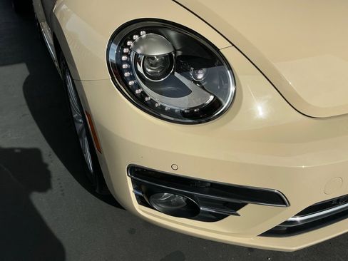 Used 2019 Volkswagen Beetle 2.0T S image 27