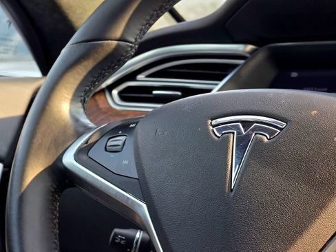 Used 2017 Tesla Model S 60 RWD image 14