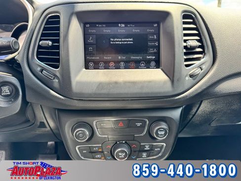 Used 2020 Jeep Compass Latitude FWD image 5