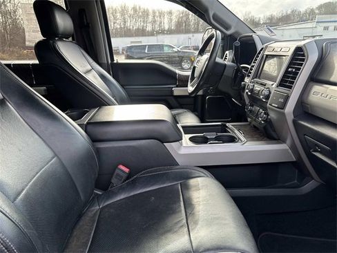 Used 2019 Ford F250 Lariat w/ Lariat Ultimate Package image 28