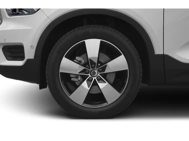 Used 2020 Volvo XC40 T5 Momentum w/ Protection Package Premier AWD/4WD image 11